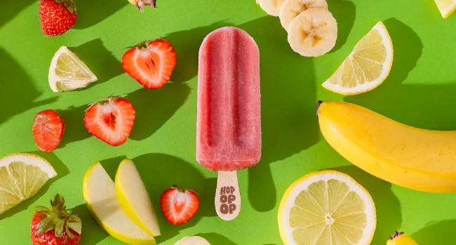 Délicieux bâtonnet glacé bio Hopopop aux fruits, 100% ingrédients naturels et sans sucres ajoutés !